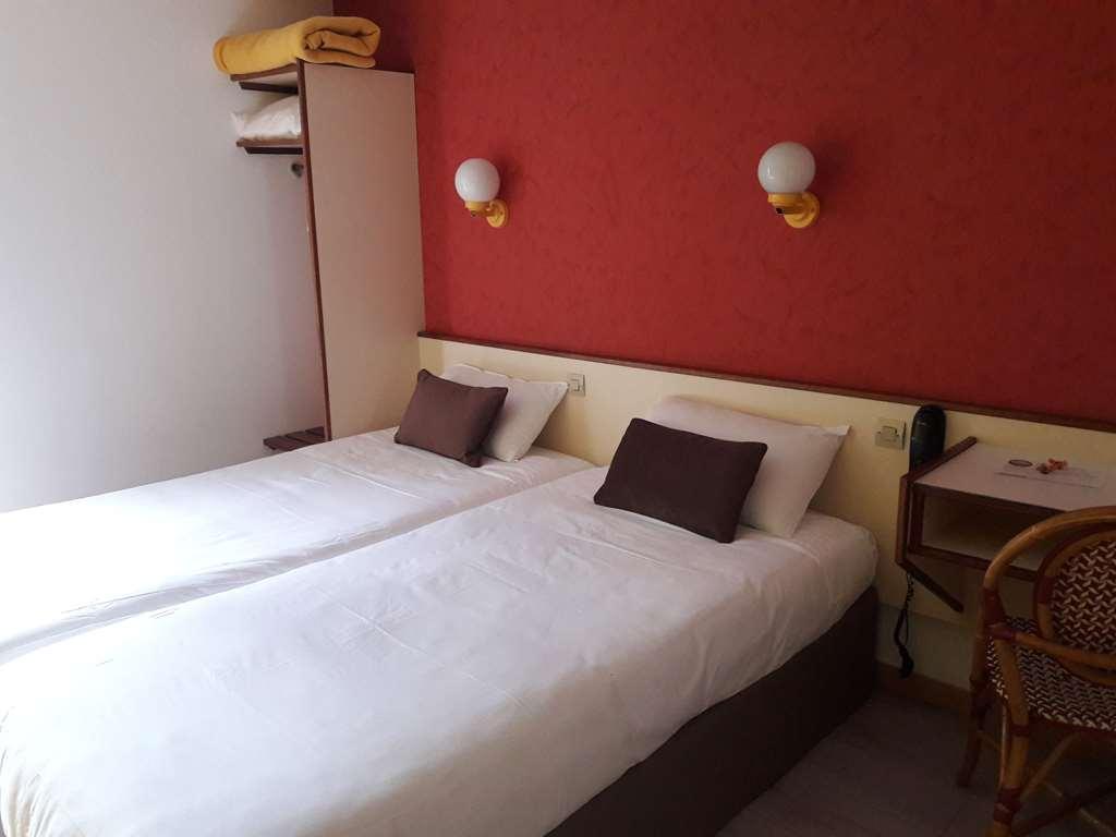 Hotel Crocus Caen Memorial Room photo