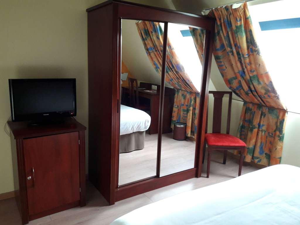 Hotel Crocus Caen Memorial Room photo
